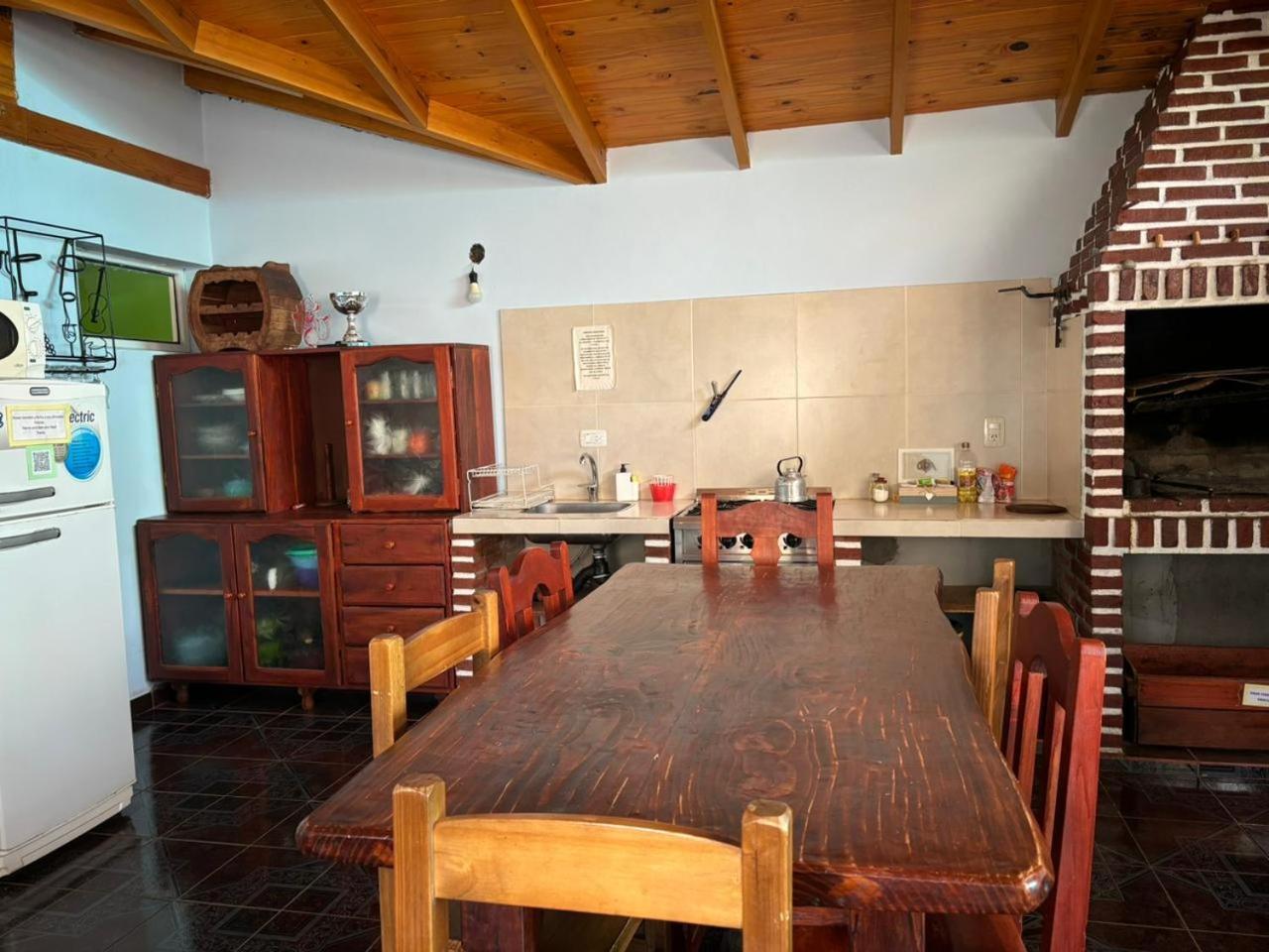 Hostel Luna Country Эль-Чальтен Экстерьер фото